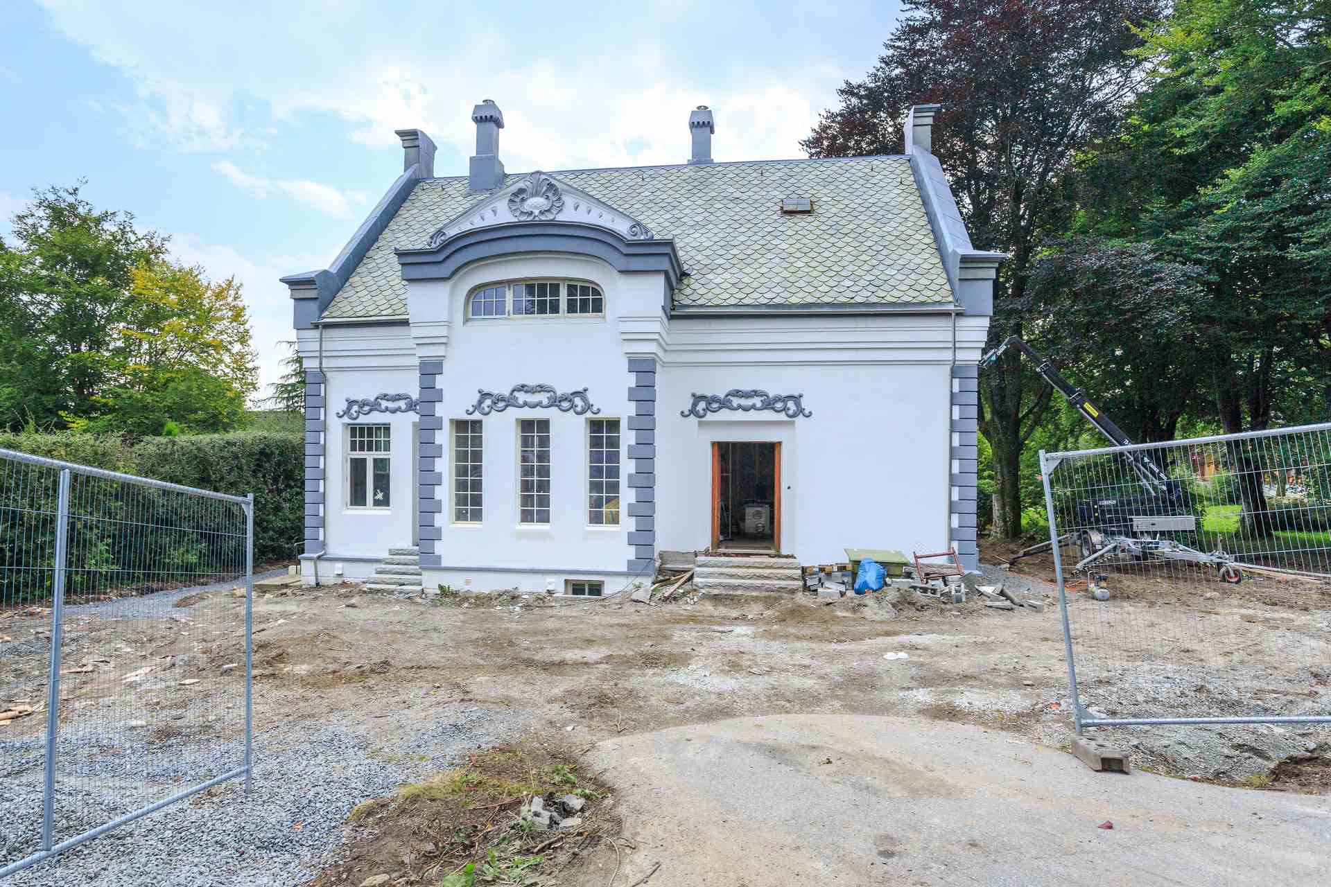 Utgangspunktet i hagen før prosjektstart